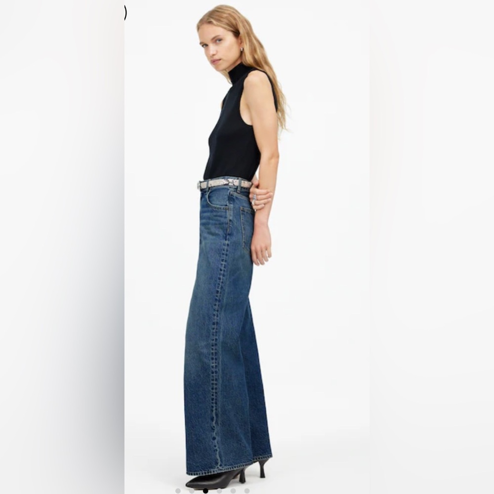 Maxwell Superwide-Leg Jeans
 Concho Wash Color Size 28
NWT